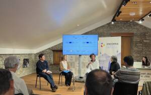 Mesa redonda entre participantes de la jornada POCTEFA Connecta, en la que se compartieron las fortalezas del programa POCTEFA para conectar proyectos y generar beneficios en el territorio.